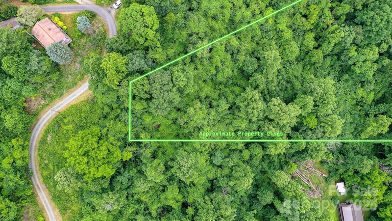99999 Secluded Valley Rd, Marshall, NC 28743