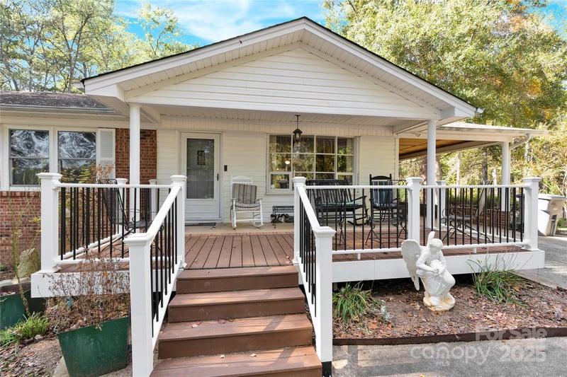 841 Knowles Dr, Dallas, NC 28034