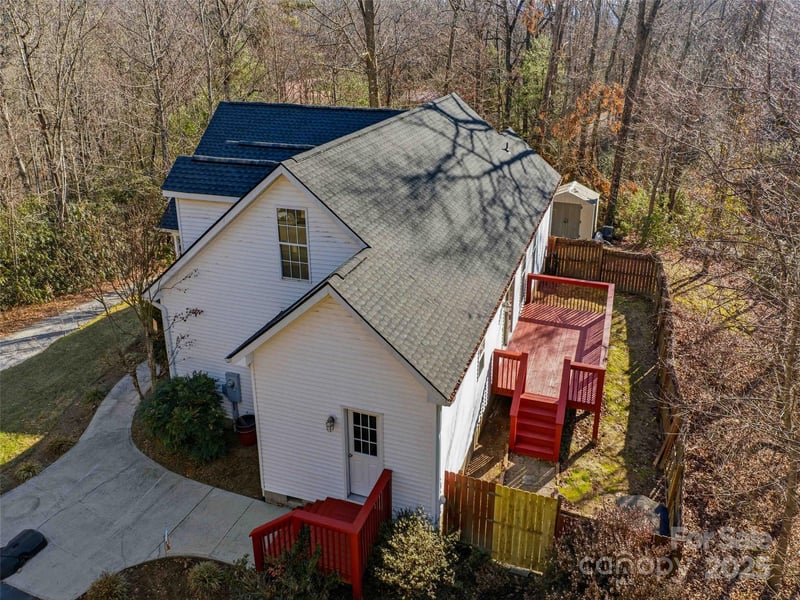 37 C Creek Ln, Pisgah Forest, NC 28768
