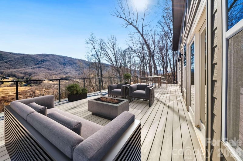 331 Silent Forest Dr, Canton, NC 28716