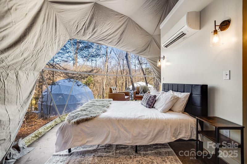 186 Meece Rd, Rosman, NC 28772