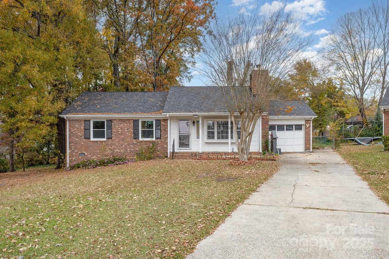 8503 Beechbrooke Rd, Charlotte, NC 28227