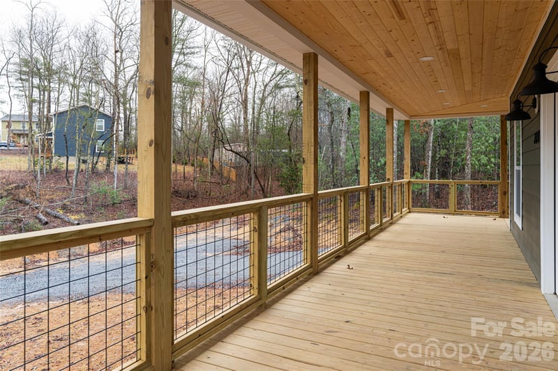204 Cascade Ridge Rd, Fairview, NC 28730