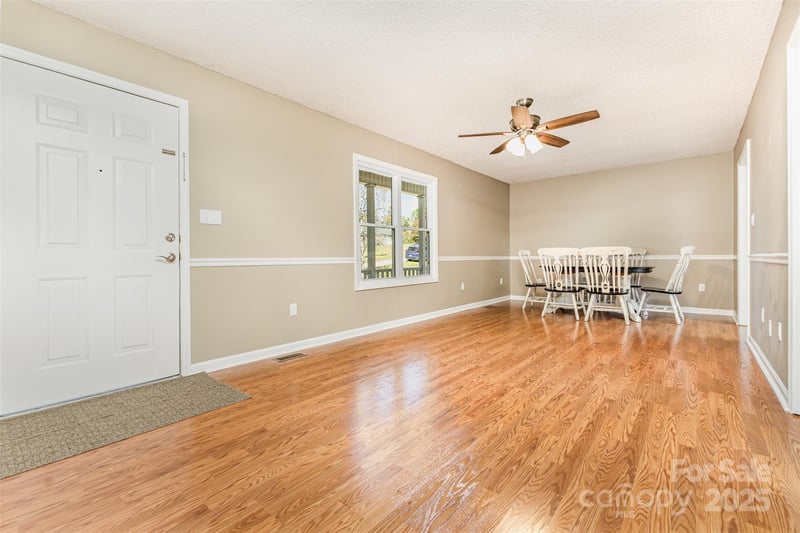 709 Robin Ave, Kannapolis, NC 28081