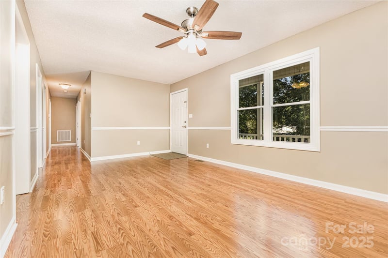709 Robin Ave, Kannapolis, NC 28081