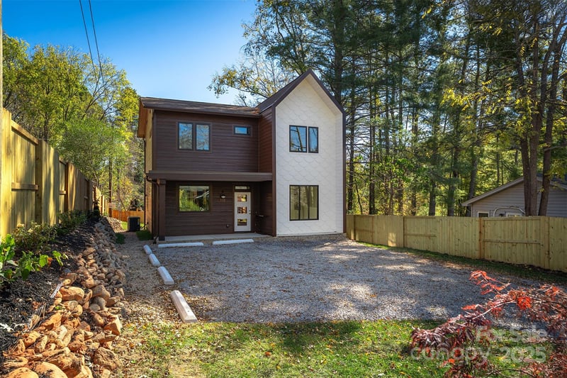 119 Bear Creek Rd, Asheville, NC 28806