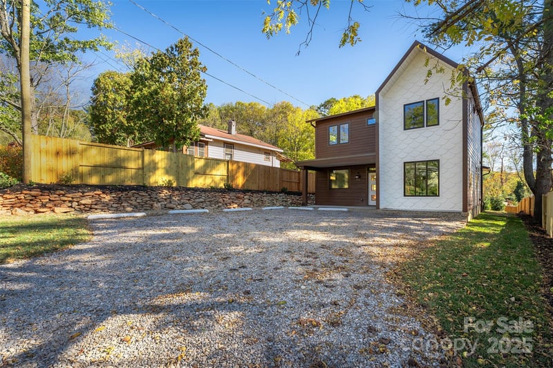 119 Bear Creek Rd, Asheville, NC 28806