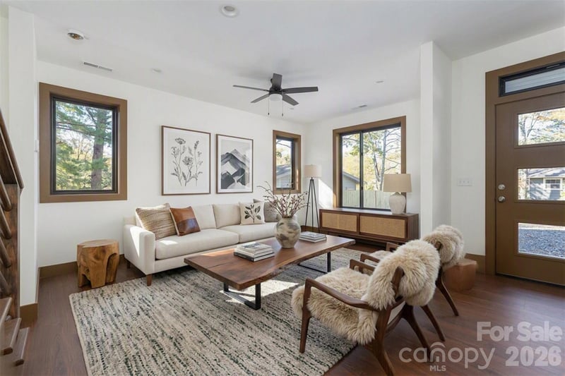 119 N Bear Creek Rd, Asheville, NC 28806