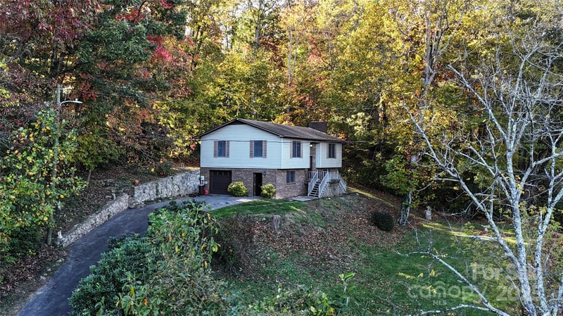 32 Windy Hollow Rd, Asheville, NC 28806