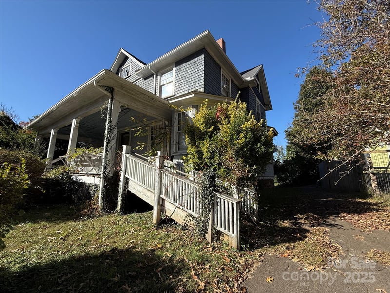 289 French Broad Ave, Asheville, NC 28801