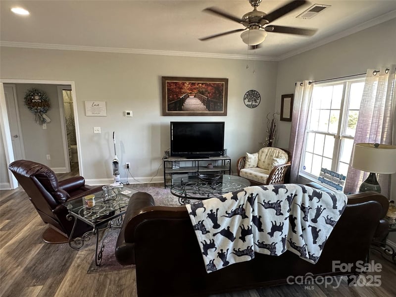 6050 White Plains Church Rd, Pageland, SC 29728
