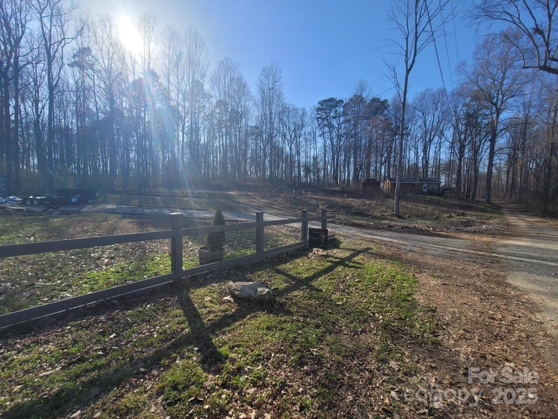 5235 Clearwater Lake Rd, Mount Holly, NC 28120