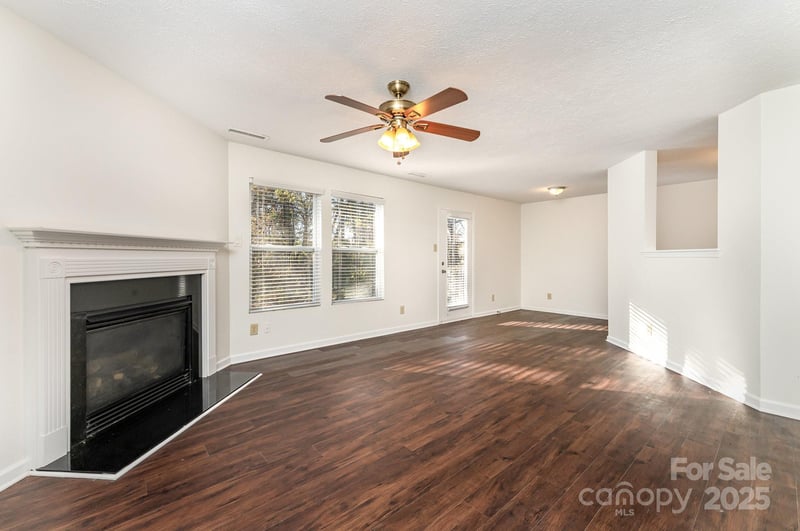 7601 Eben Dr, Charlotte, NC 28269