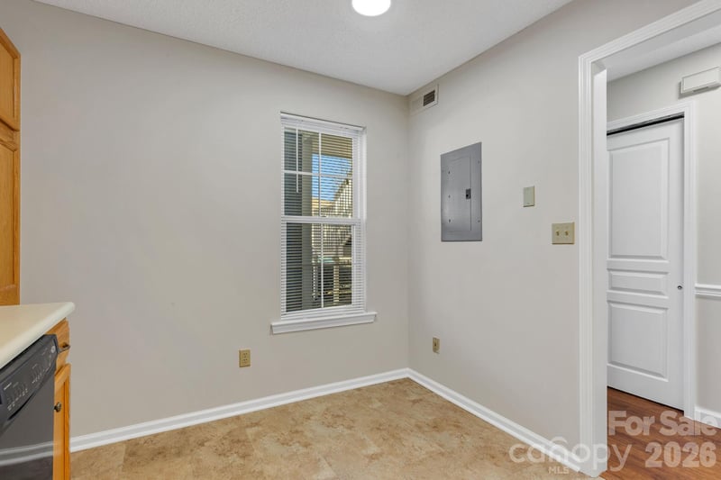 4603 Breakers Ln, Asheville, NC 28806