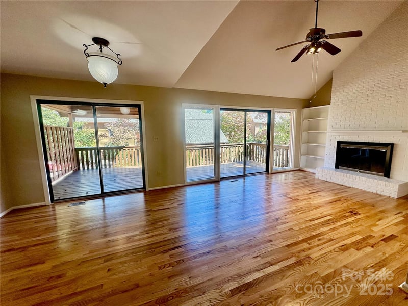 25 Village Dr #25, Asheville, NC 28803