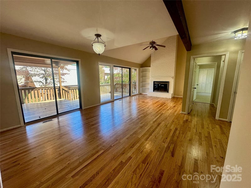 25 Village Dr #25, Asheville, NC 28803