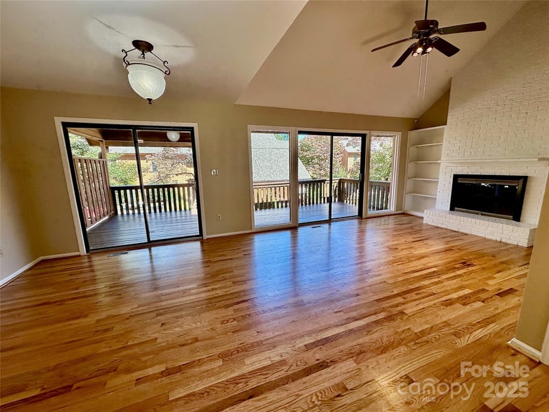 25 Village Dr #25, Asheville, NC 28803