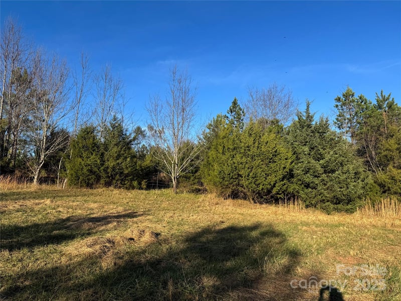 Bradley Rd, Gaffney, SC 29341