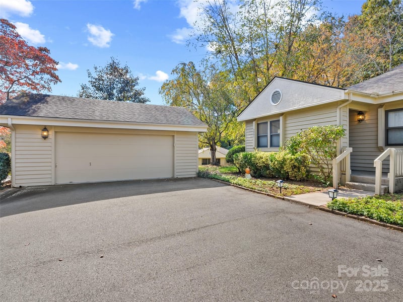 3901 Trinity Ct, Asheville, NC 28805