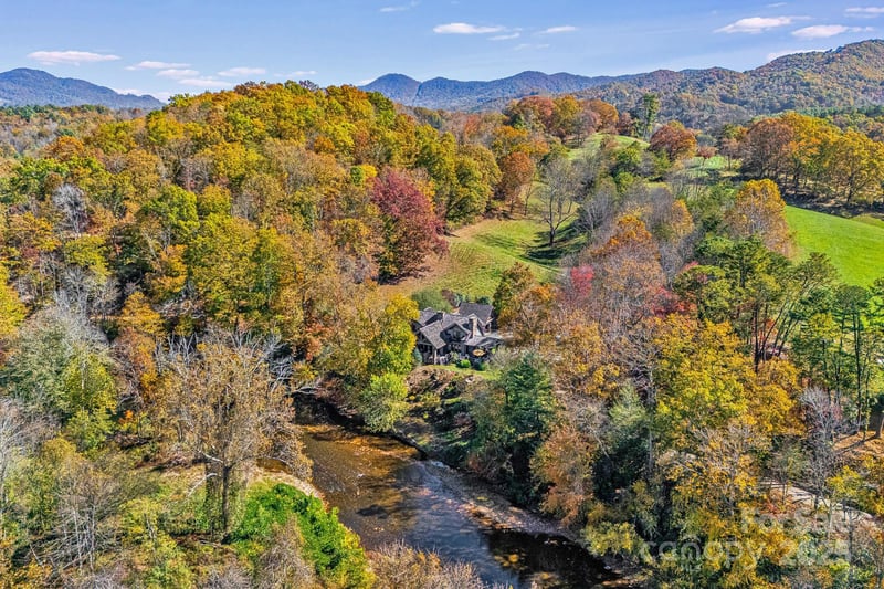 99 Thistle Rg, Canton, NC 28716