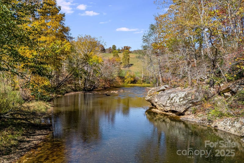 99 Thistle Rg, Canton, NC 28716