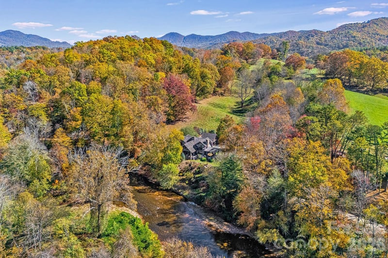 99 Thistle Rg, Canton, NC 28716