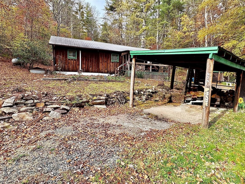 875 Carson Creek Rd, Brevard, NC 28712
