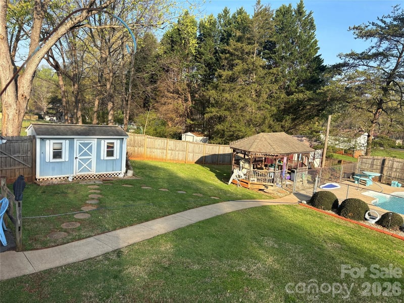 1954 Villa Dr, Newton, NC 28658
