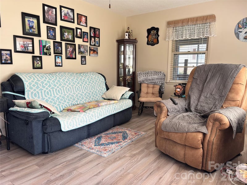 1954 Villa Dr, Newton, NC 28658