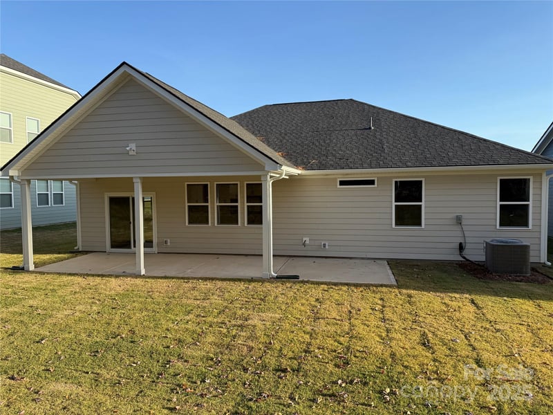 420 Lancashire Ct, Denver, NC 28037