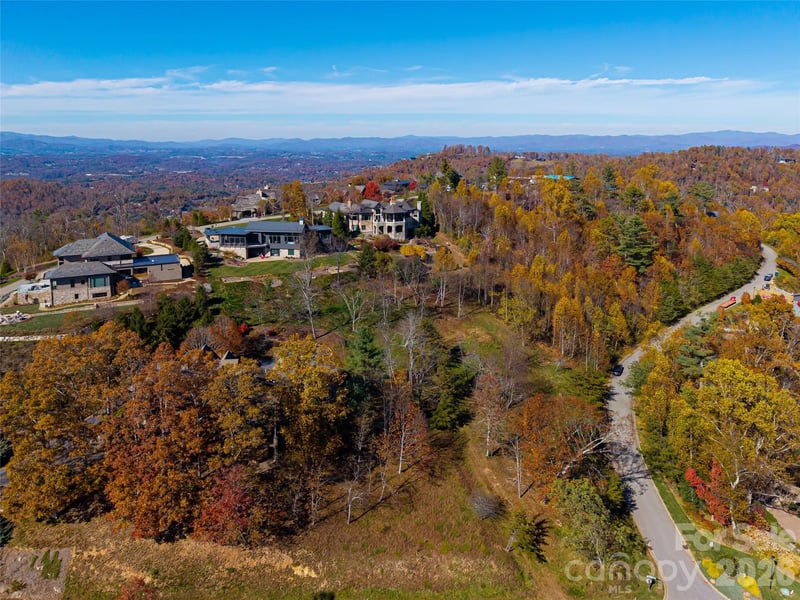 43 Summit Tower Cir, Asheville, NC 28804