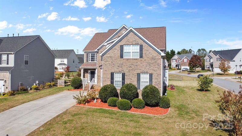 131 History Ln, Statesville, NC 28677
