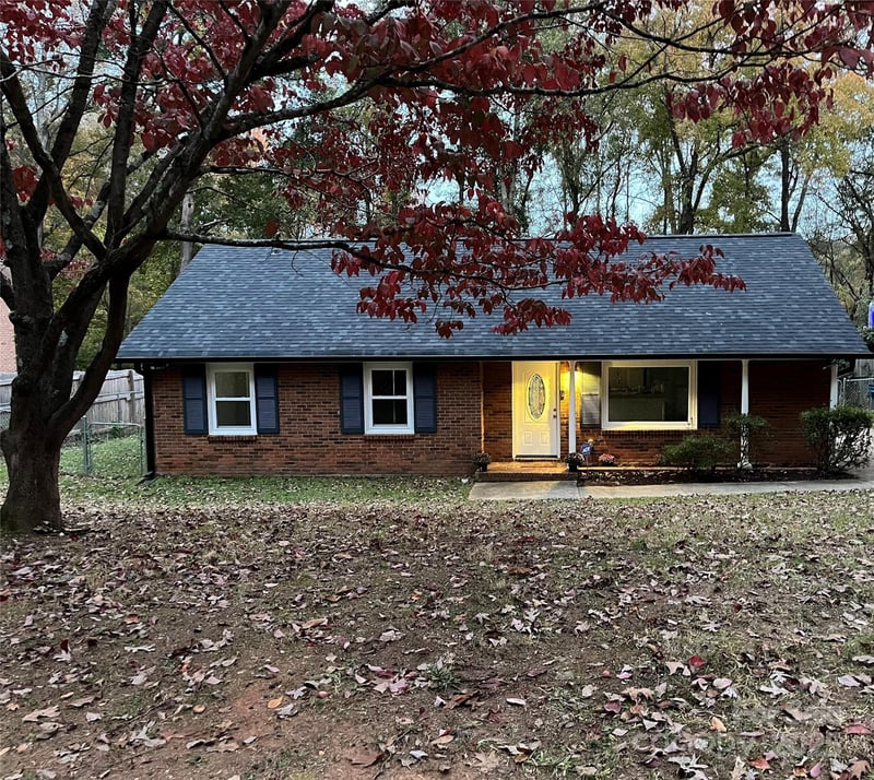 10517 Starwood Dr, Charlotte, NC 28215