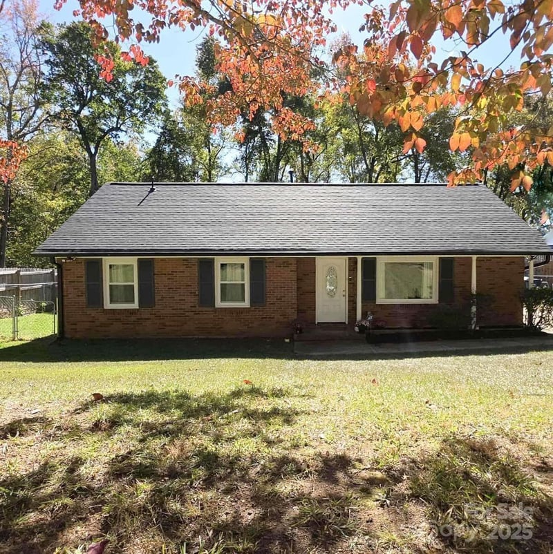 10517 Starwood Dr, Charlotte, NC 28215