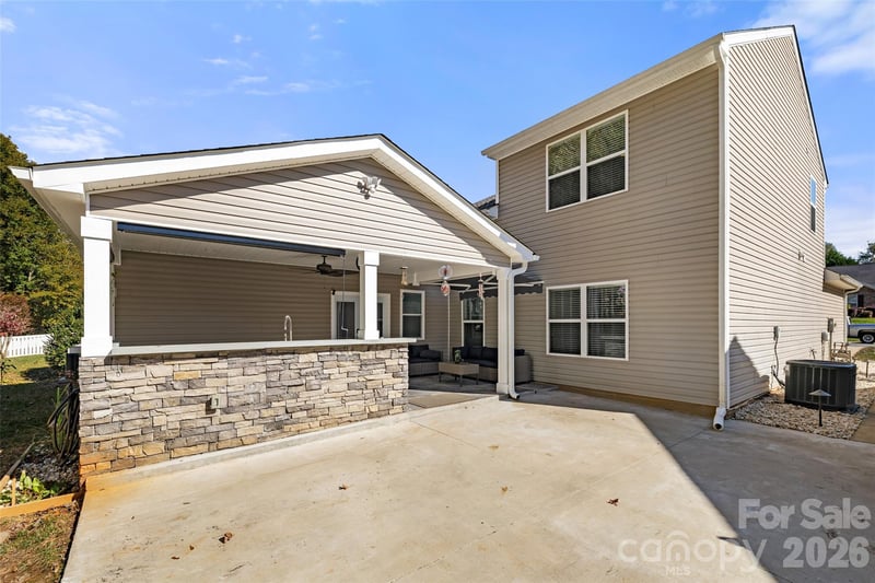 1828 Kilkenny Dr, Clover, SC 29710
