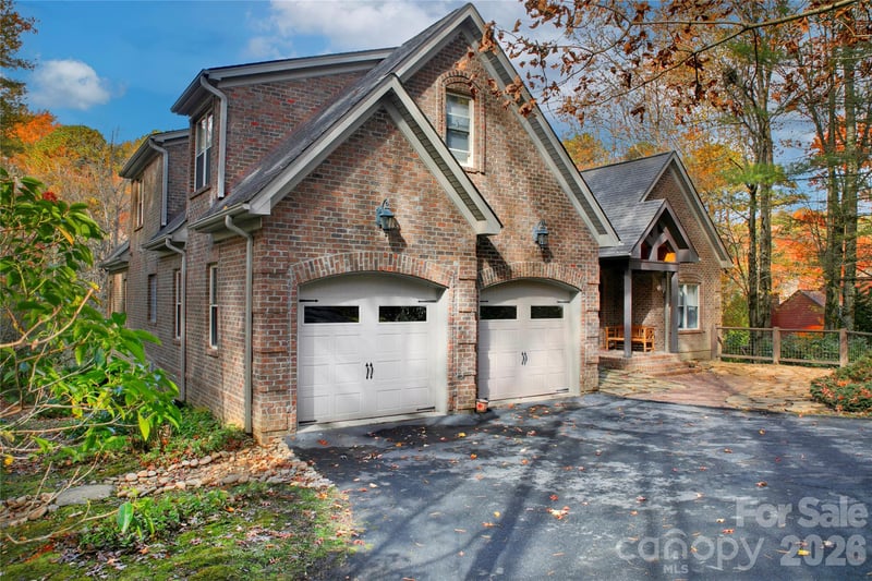 886 Soquili Dr, Brevard, NC 28712