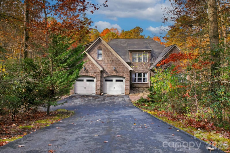 886 Soquili Dr, Brevard, NC 28712