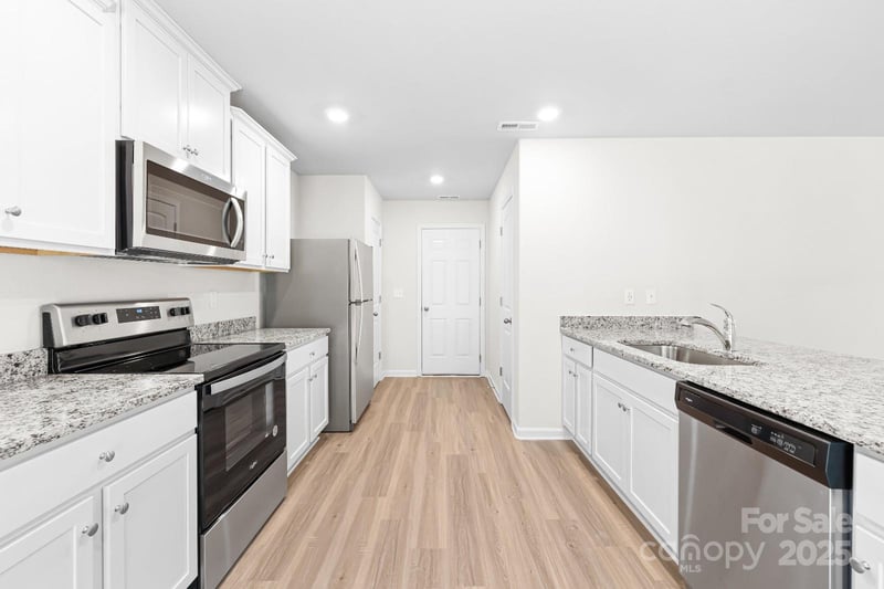 1157 Nia Rd, Charlotte, NC 28215