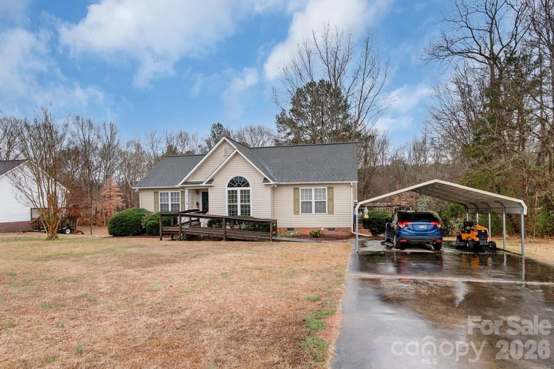 2514 Oxford Cir, Lancaster, SC 29720