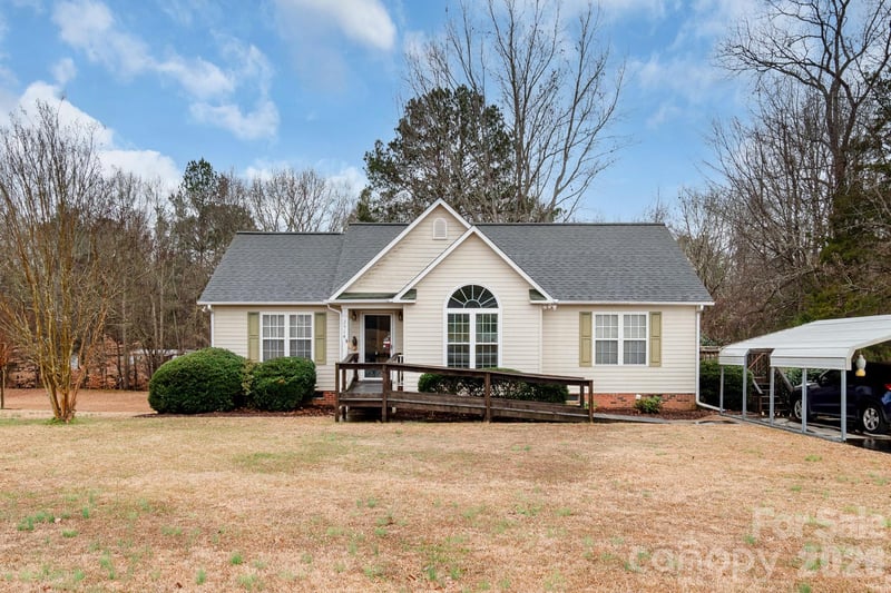 2514 Oxford Cir, Lancaster, SC 29720