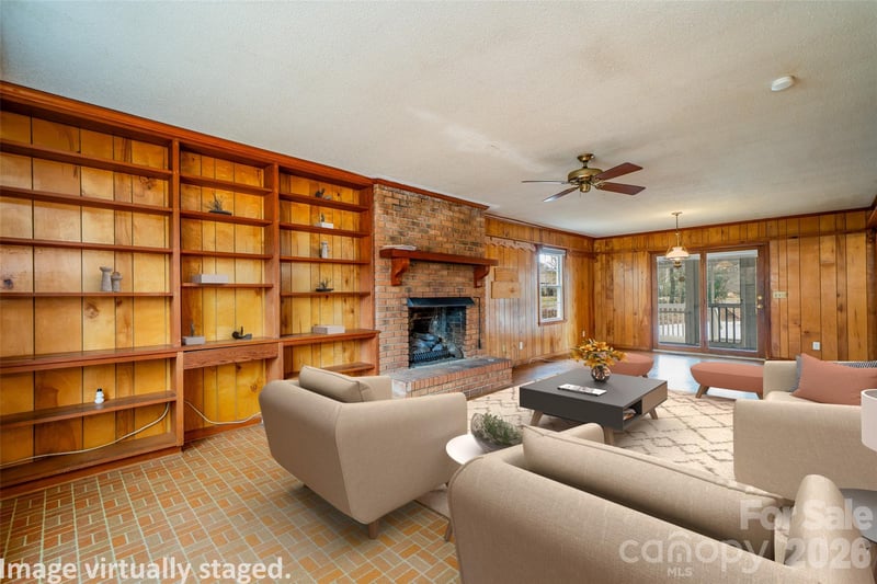 52 Miller St, Columbus, NC 28722