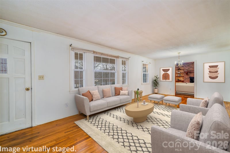 52 Miller St, Columbus, NC 28722