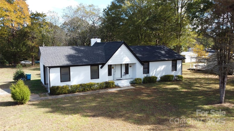 425 Acorn Oaks Dr, Salisbury, NC 28146