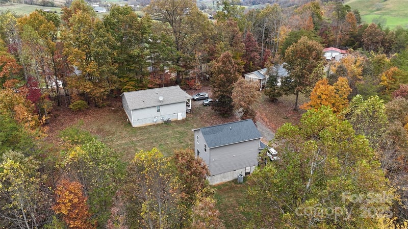 117 Tomato Town Rd, Leicester, NC 28748