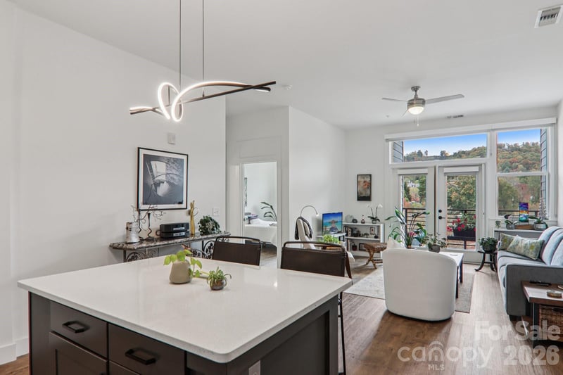 55 Market St #407, Asheville, NC 28801