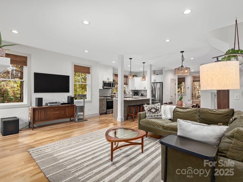 39 Cisco Rd, Asheville, NC 28805