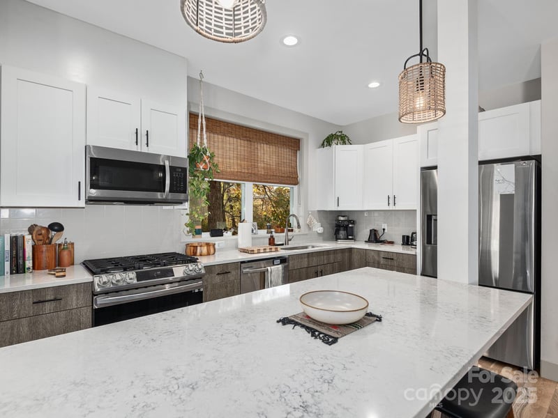 39 Cisco Rd, Asheville, NC 28805