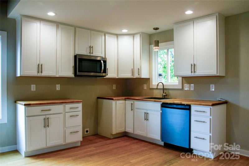 108 Lager Ln #108/110/112/103/105/107/1, Asheville, NC 28806