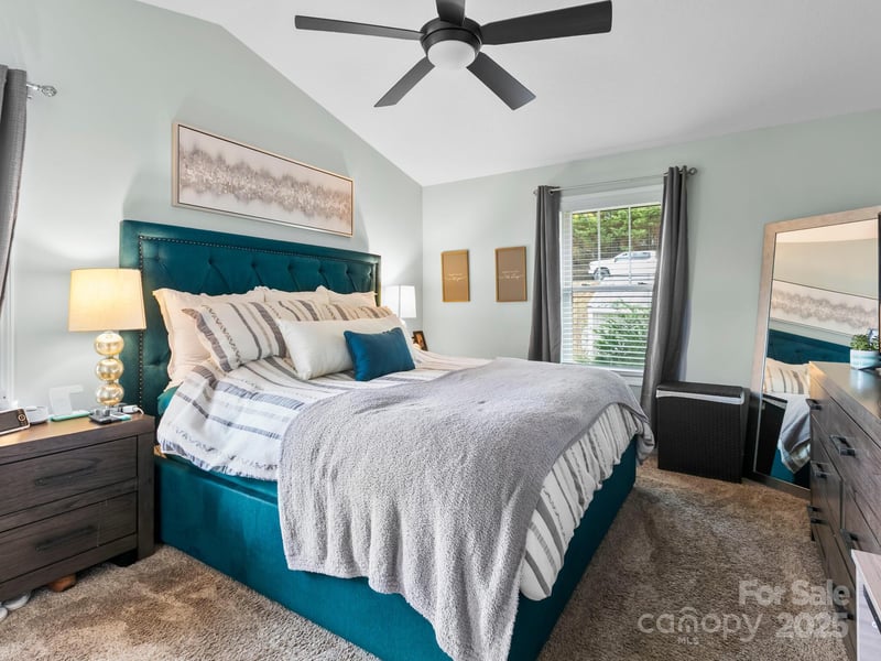 101 Clayton Dr, Weaverville, NC 28787