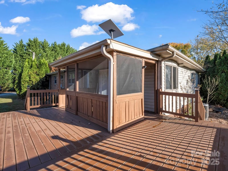 290 Stepp Mill Rd, Hendersonville, NC 28792
